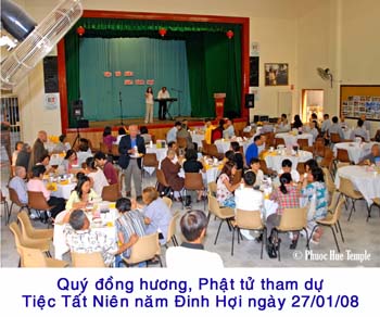 02 Tham Du Tiec Tat Nien